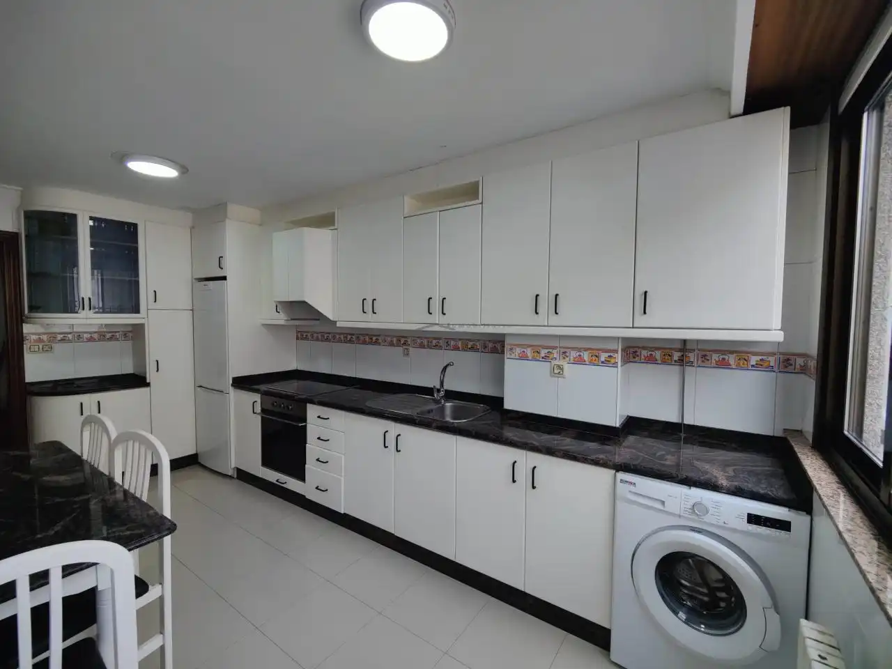 Kitchen of Flat for rent in Ourense Capital   with Heating, Storage room and Furnished