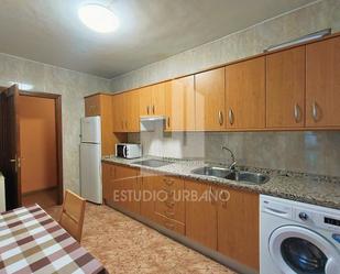 Kitchen of Flat to share in Salamanca Capital  with Balcony