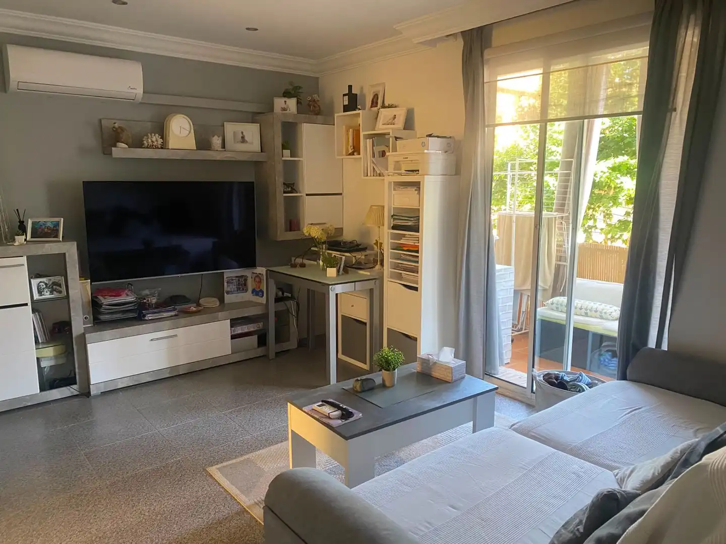 Living room of Flat for sale in El Masnou  with Air Conditioner