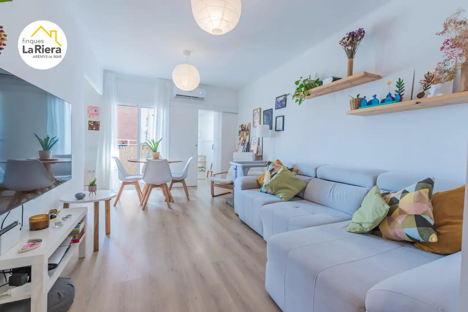 Sala de estar de Piso en venta en Arenys de Mar con Parquet y Balcón