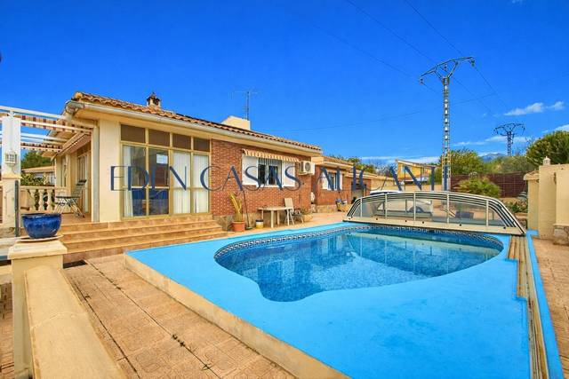 Casa-chalet en Venta en  PATOS LOS en Busot