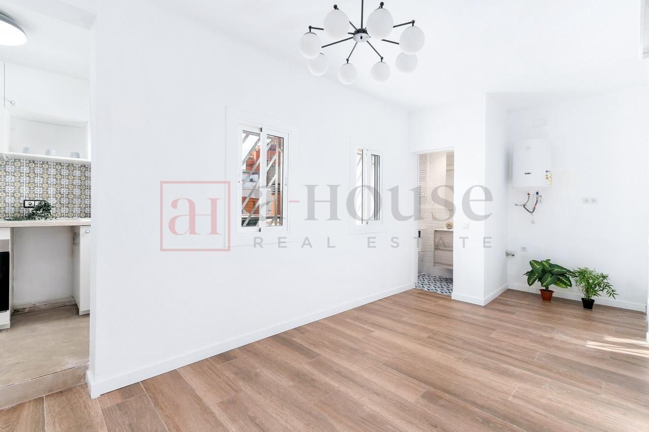 Bedroom of Flat for sale in  Barcelona Capital