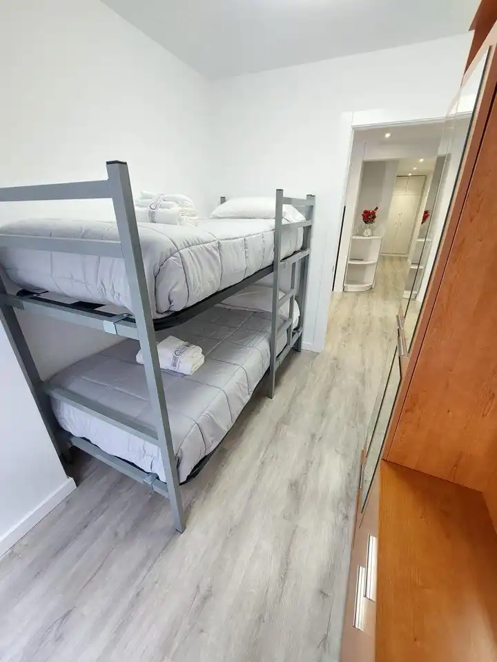 Flat for rent in Avilés, Laviada
