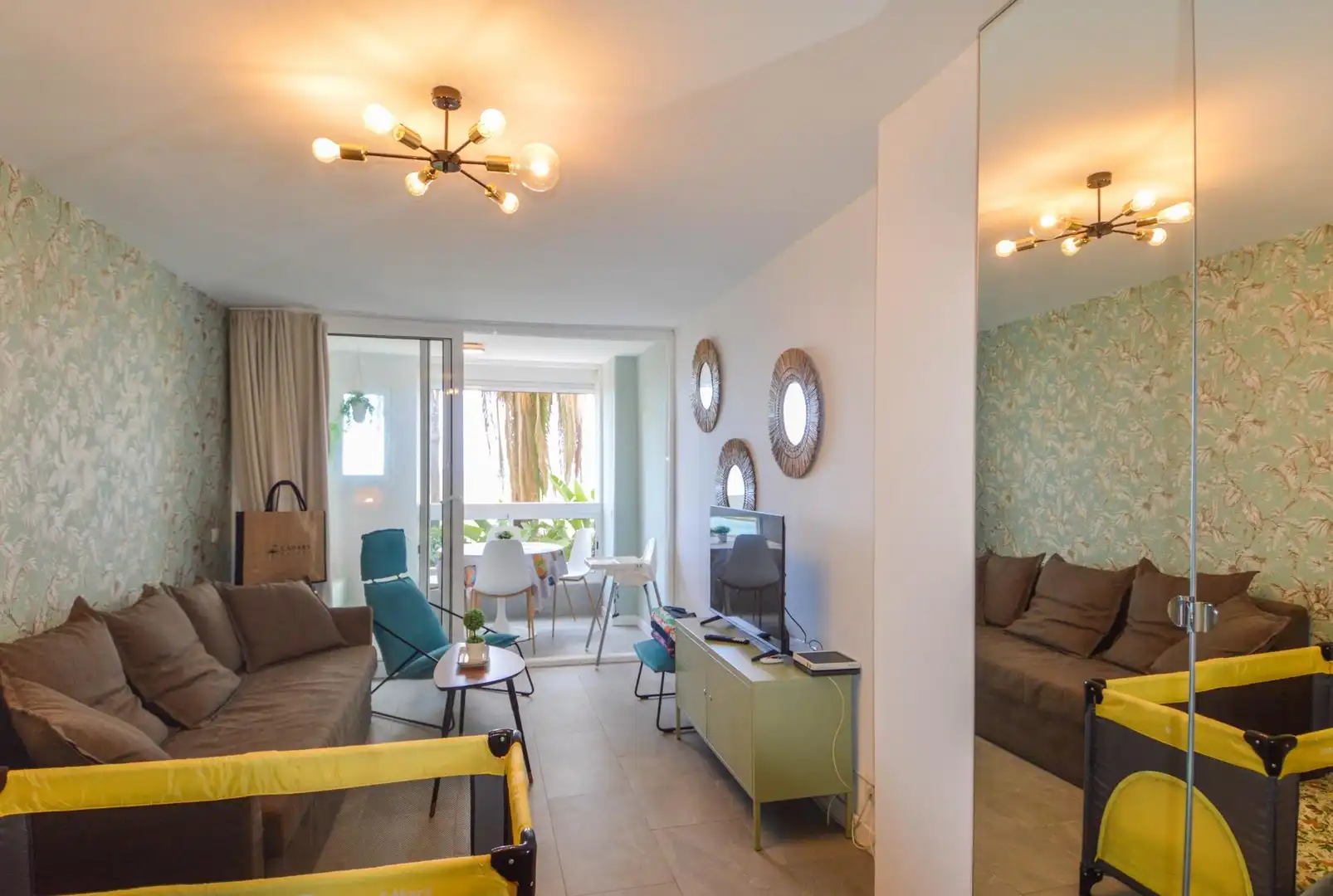 Wohnzimmer von Wohnung zum Verkauf in Mogán mit Klimaanlage und Möbliert