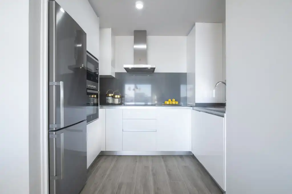 Cuina de Apartament en venda en Estepona amb Calefacció, Jardí privat i Terrassa