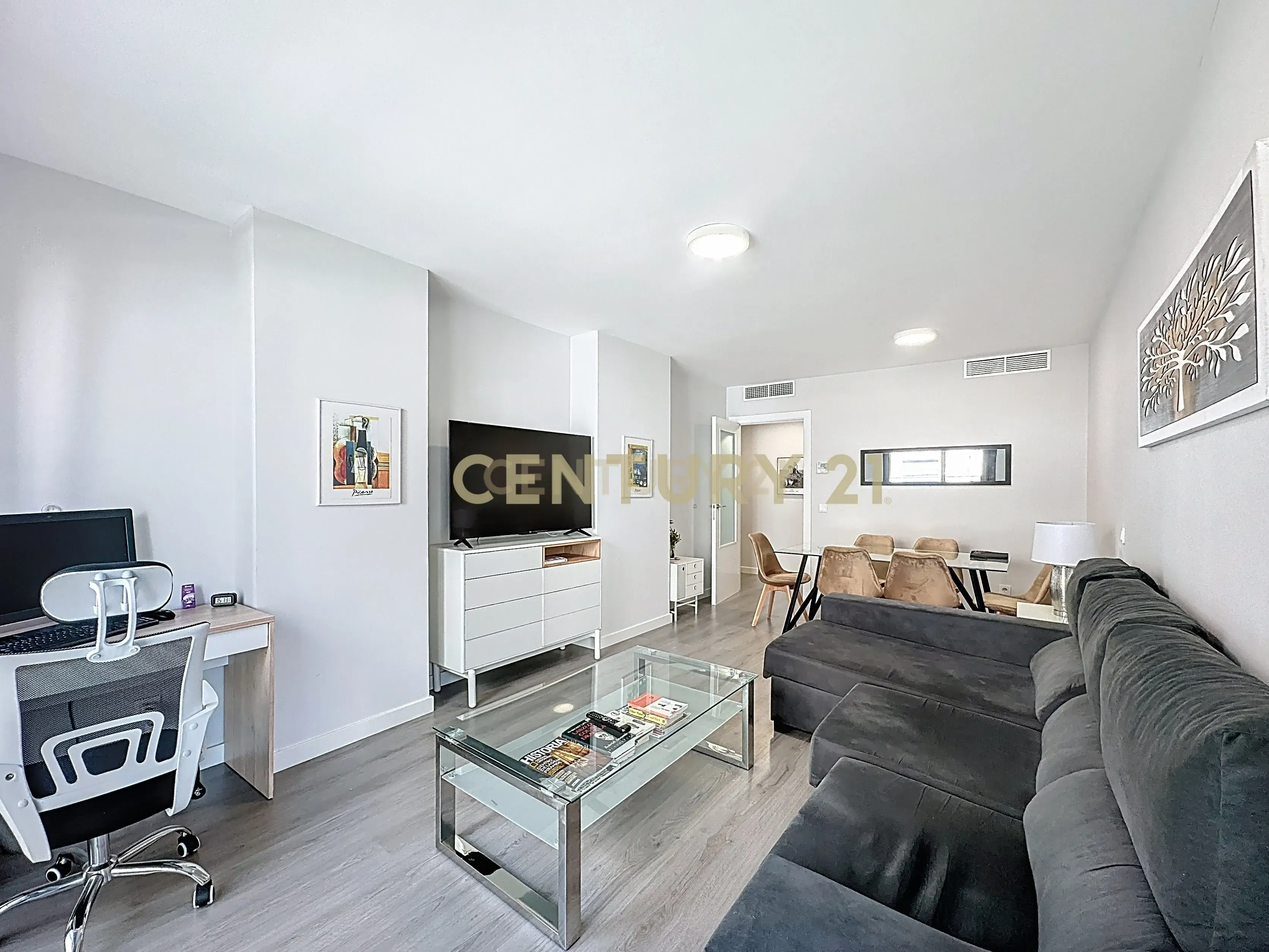 Sala d'estar de Pis en venda en Málaga Capital amb Aire condicionat, Jardí privat i Traster