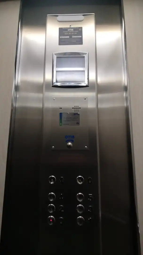 Piso en venta en Azuqueca de Henares con Calefacción y Terraza