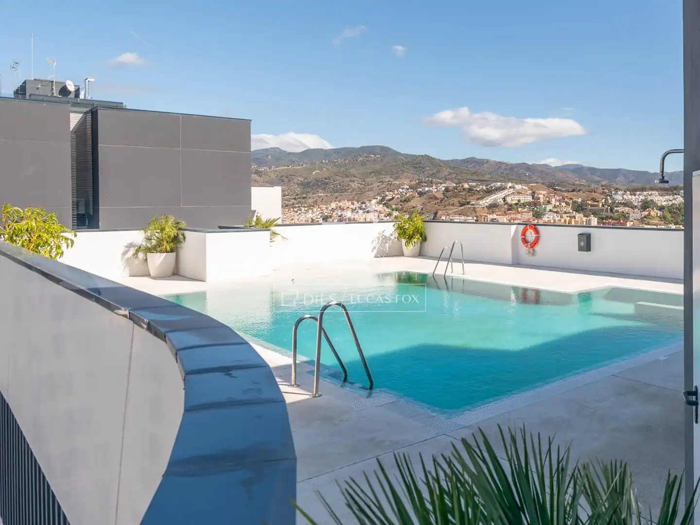Piscina de Piso en venta en Málaga con Aire acondicionado, Calefacción y Terraza