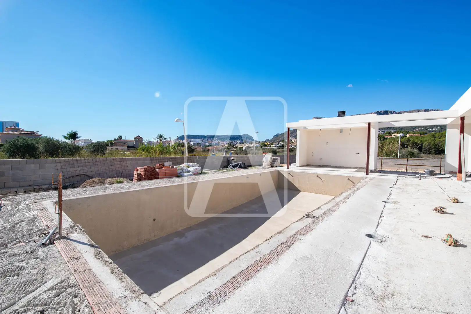 Chalet con piscina en venta en Marisol Park - Ortembach - Los Almendros, imagen 2