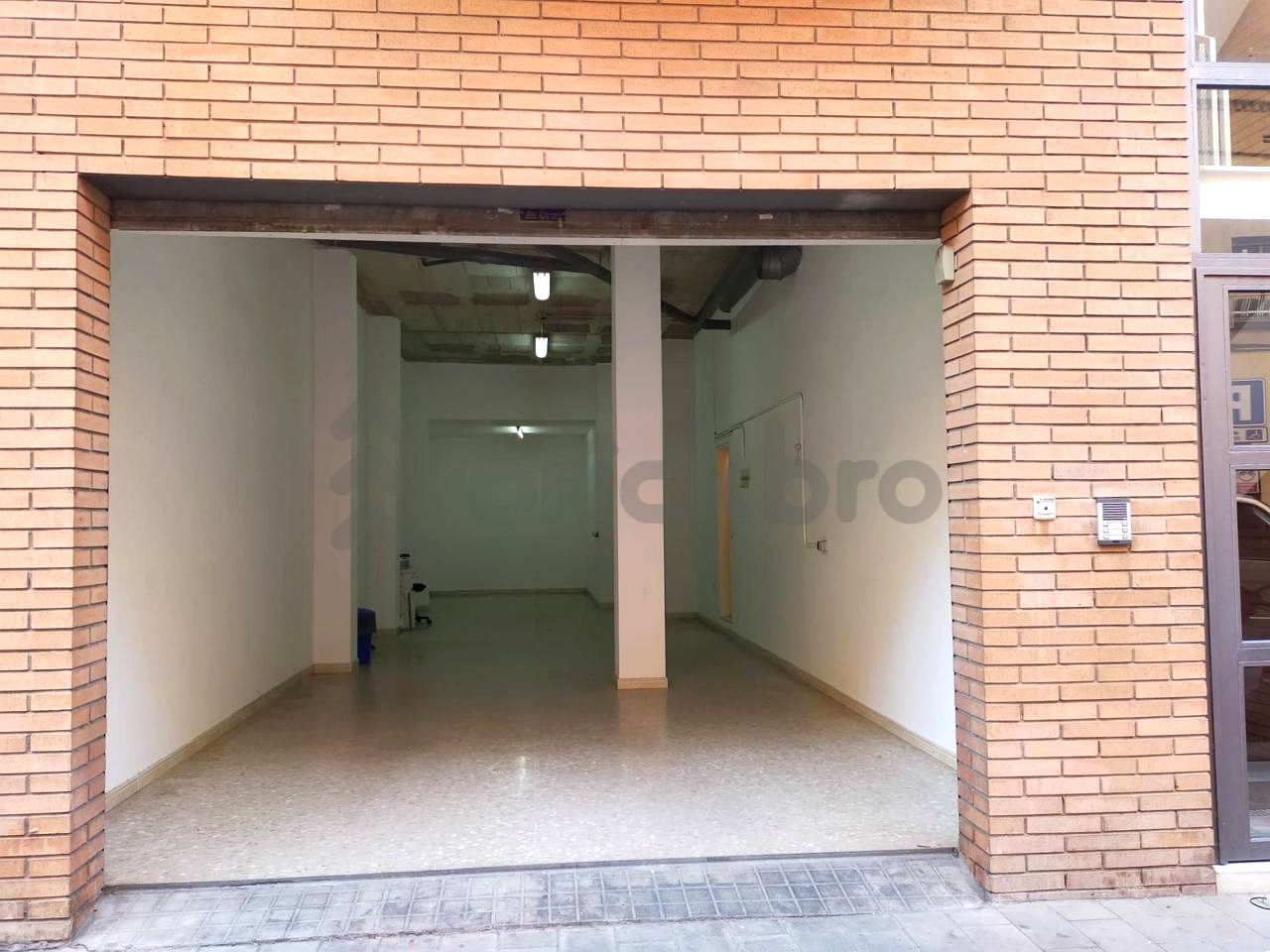 Premises for sale in Badalona