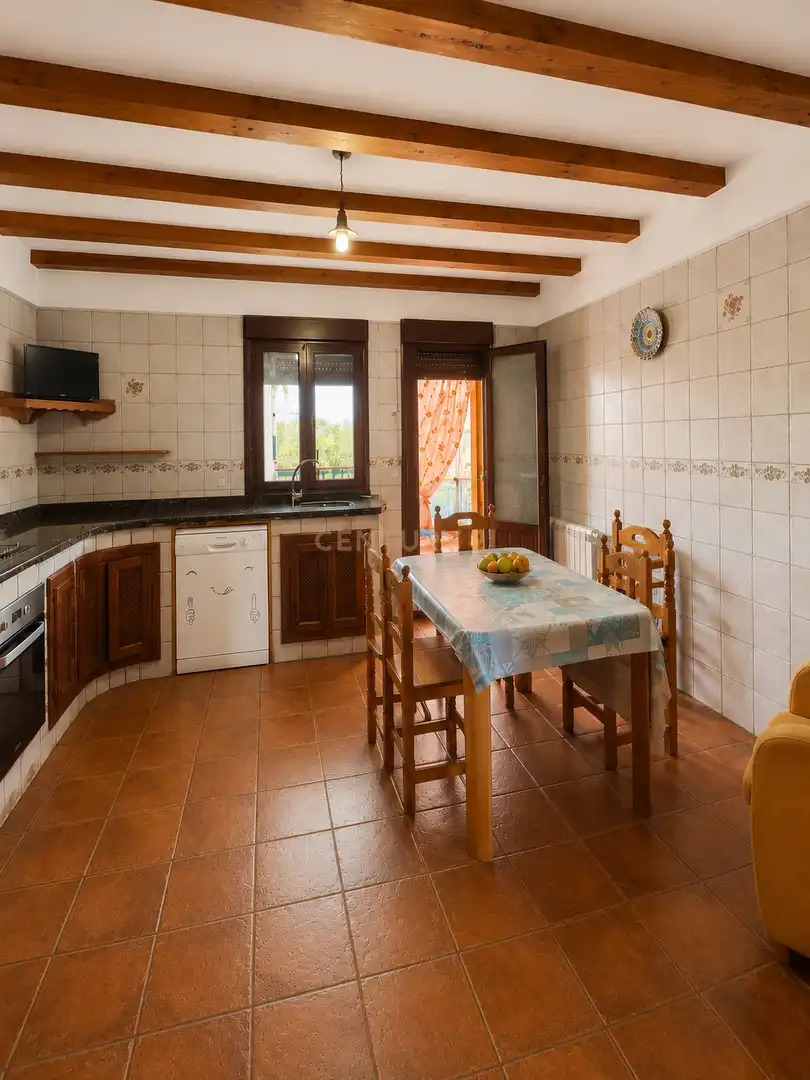 Kitchen of Houses for sale in Herrera de Alcántara  with Air Conditioner, Swimming Pool and Balcony