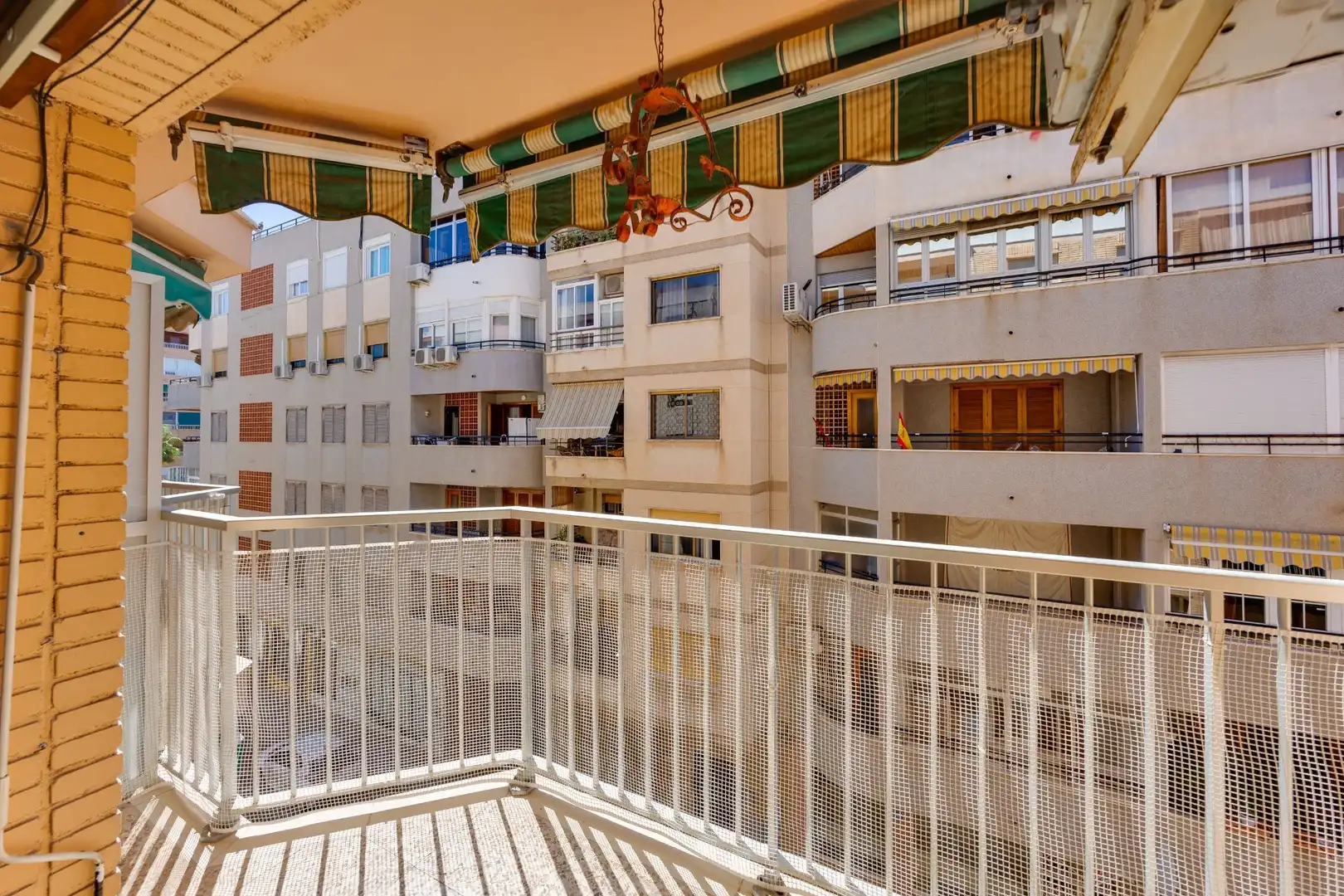 Apartamento con ascensor en venta en san miguel de salinas, imagen 3