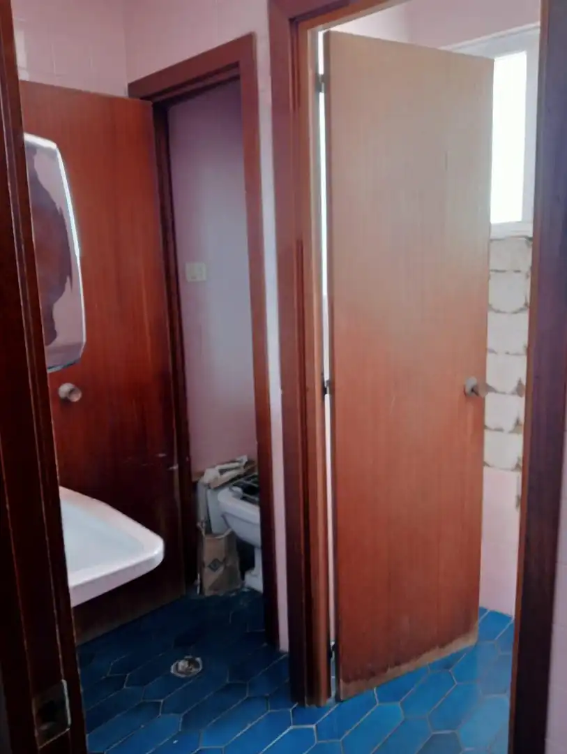 Bany de Local de lloguer en Cádiz