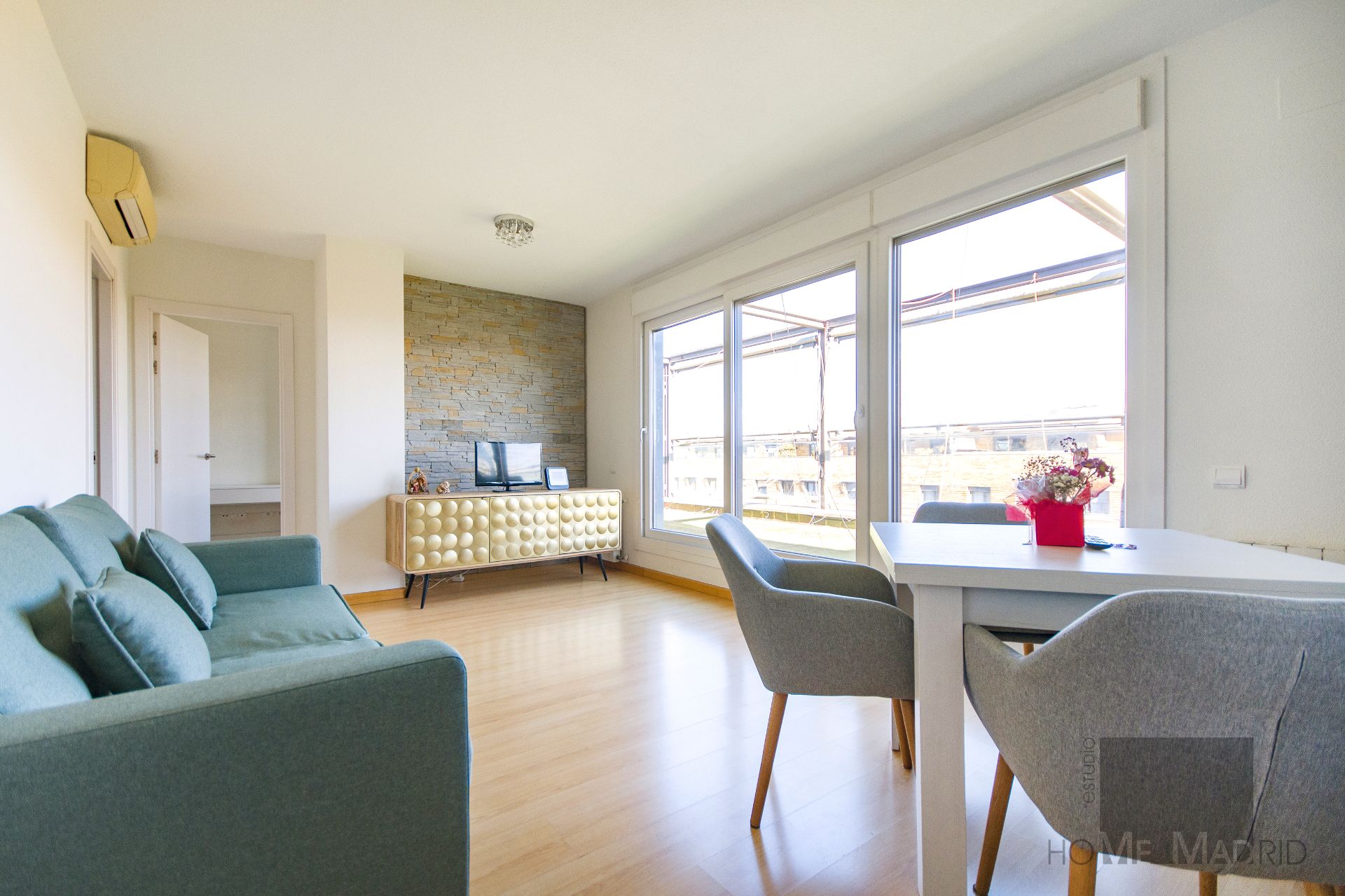 Sala de estar de Ático en venta en  Madrid Capital con Aire acondicionado, Calefacción y Parquet