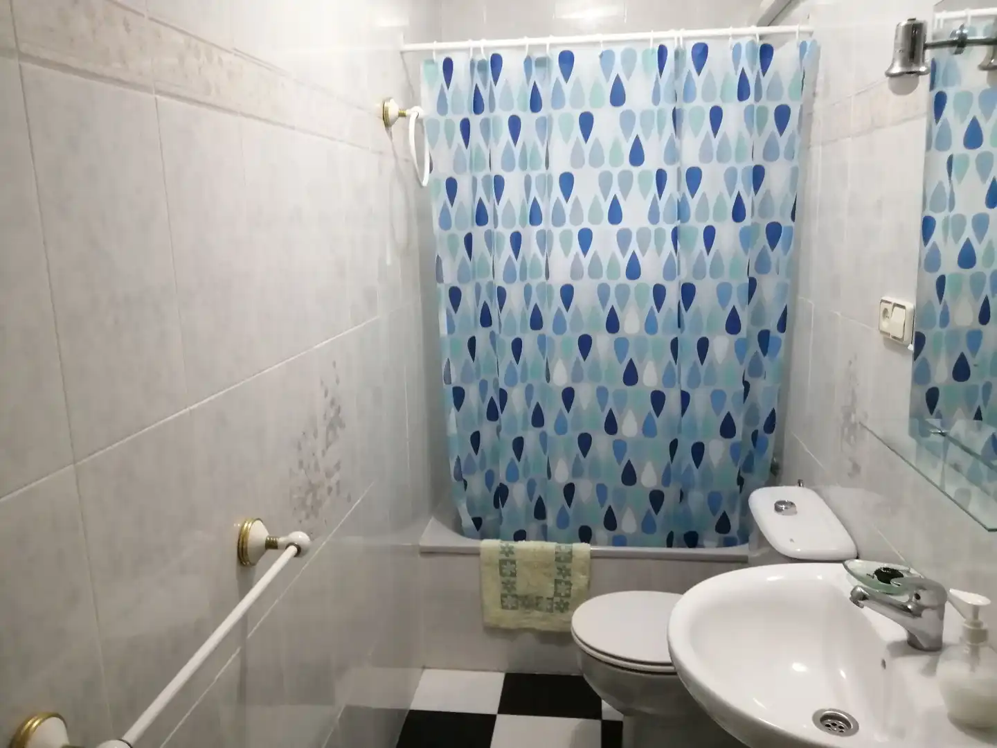 Badezimmer von Wohnung zur Miete in La Caleta - La Viña