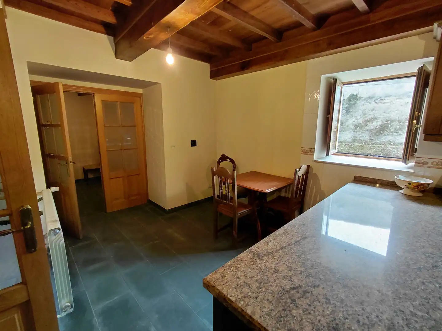 Cocina de Casa o chalet en venta en Betanzos con Calefacción, Jardín privado y Trastero