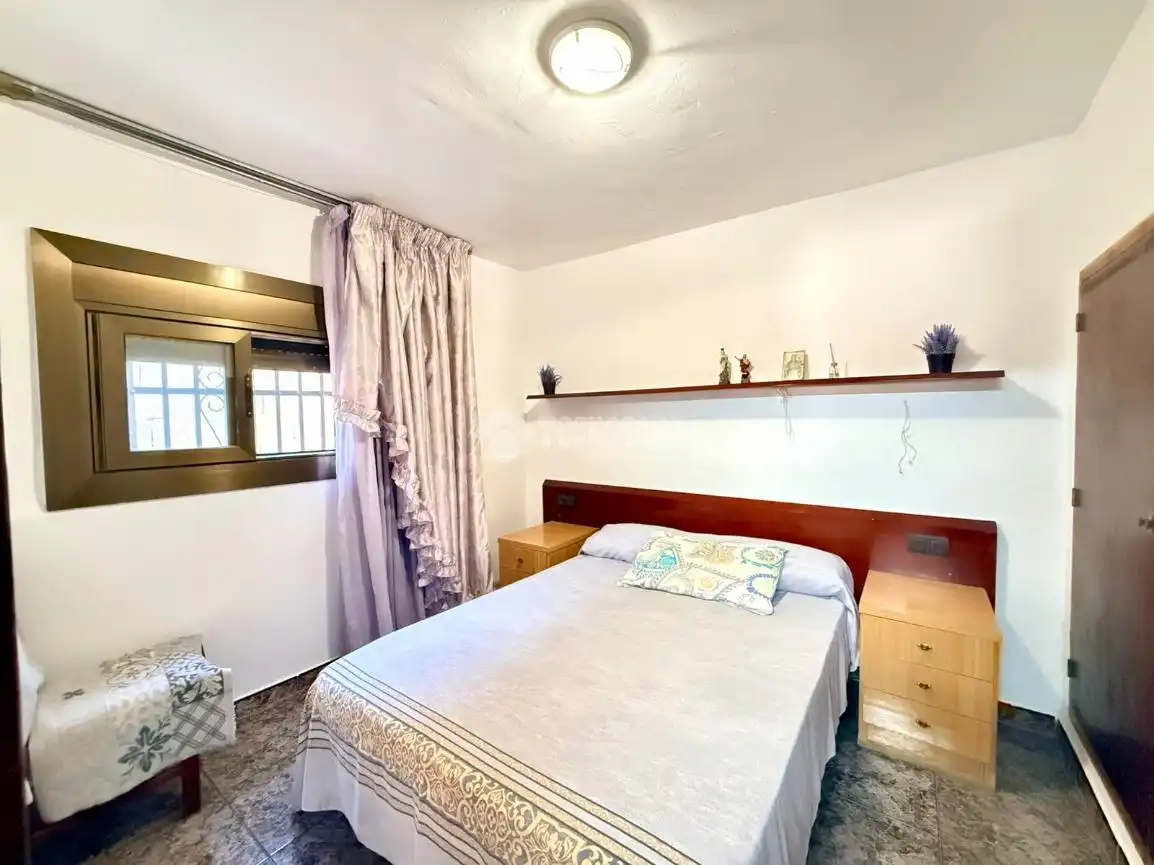 Habitación de Casa o chalet en venta en Vilanova i la Geltrú con Aire acondicionado, Terraza y Piscina
