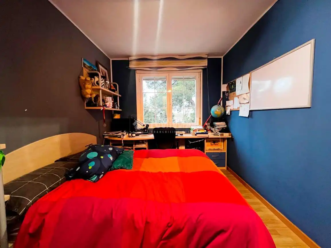 Habitación de Casa adosada en venta en Sobradiel con Calefacción y Jardín privado