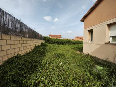 Villa con giardino in vendita a Avenida de los Jarales