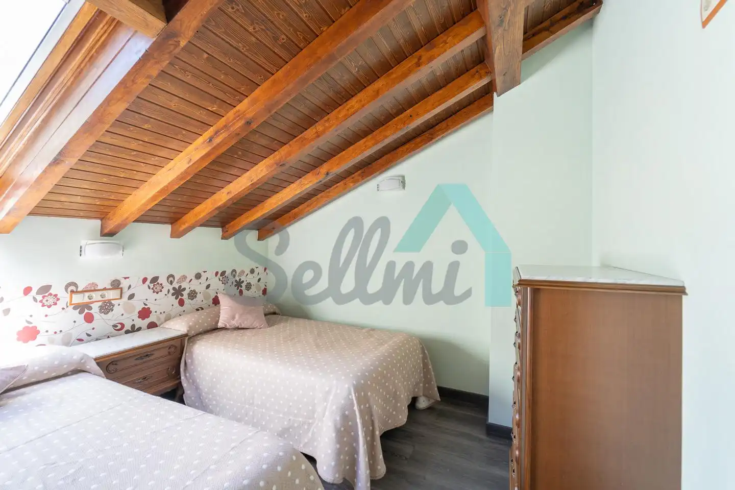 Schlafzimmer von Einfamilien-Reihenhaus zum Verkauf in Teverga mit Abstellraum