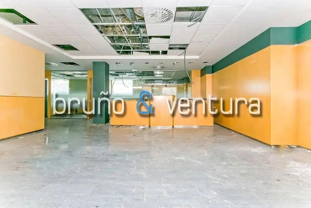 Local comercial en venda a Centre Vila