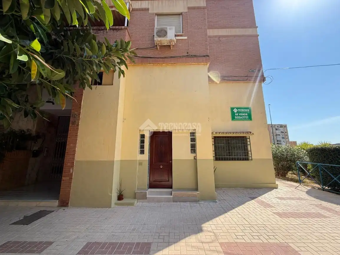 Vista exterior de Estudi en venda en Málaga