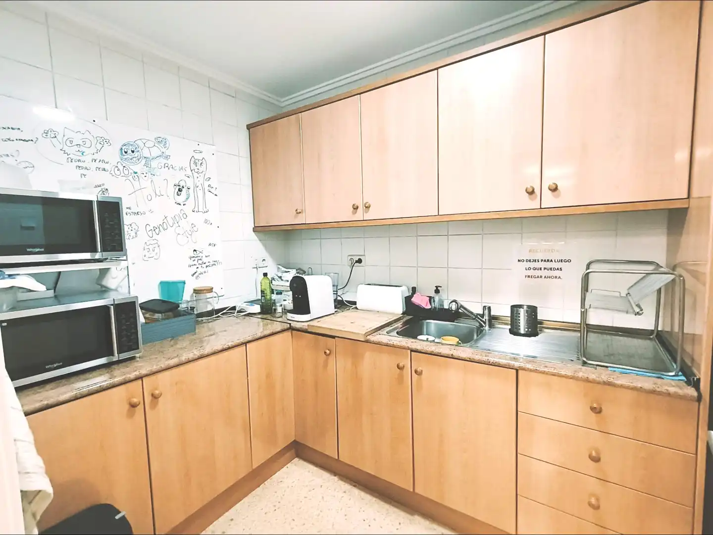 Kitchen of Office for rent in Valencia
