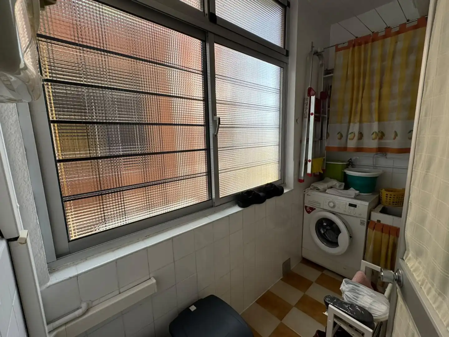 Cuina de Pis en venda en Sevilla amb Aire condicionat i Balcó