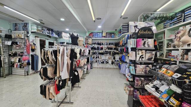 Local comercial en Venta en Playa de San Juan