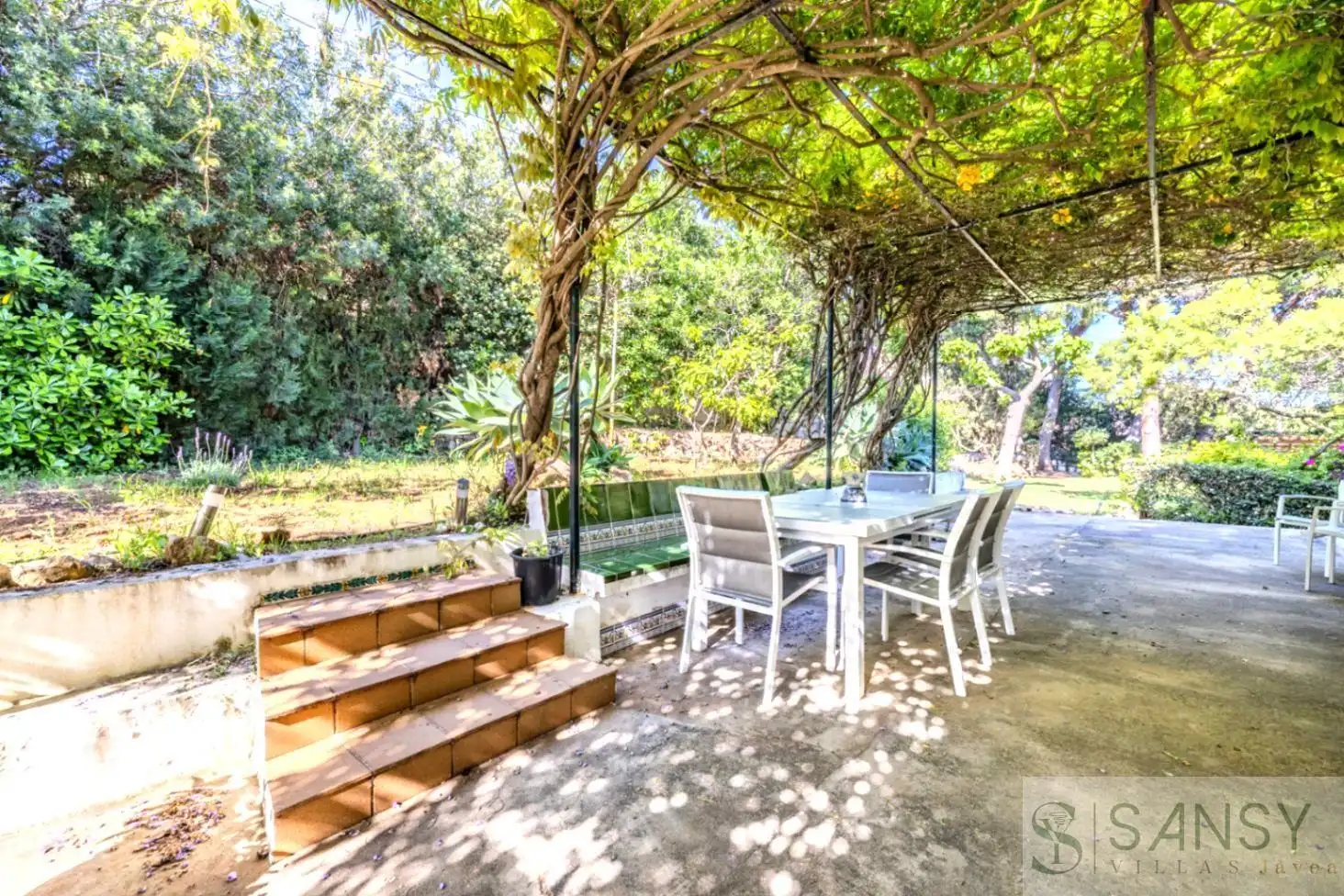 Houses for sale in Las Rotas / Les Rotes