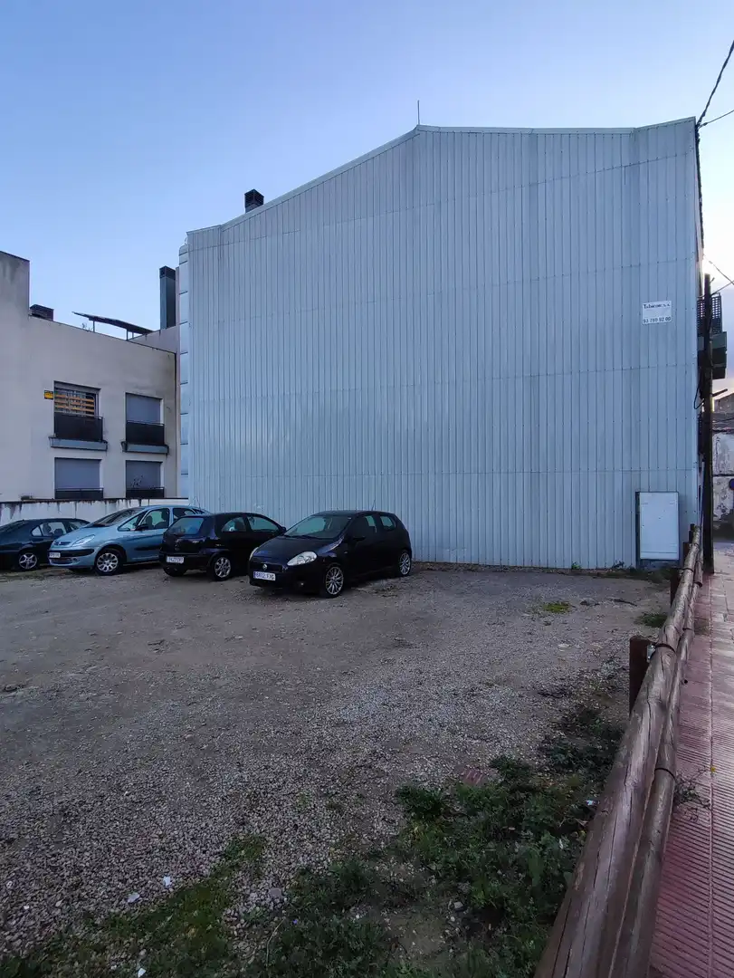 Wohnbaugrundstück zum Verkauf in Avinguda Anselm Clavé 6, imagen 2