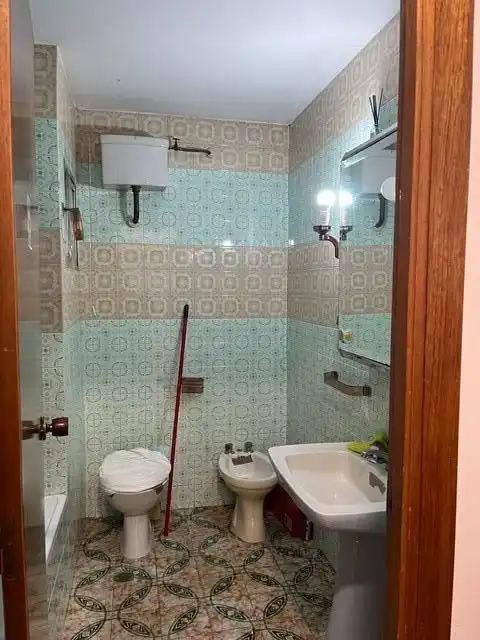 Bany de Oficina de lloguer en Sevilla amb Aire condicionat