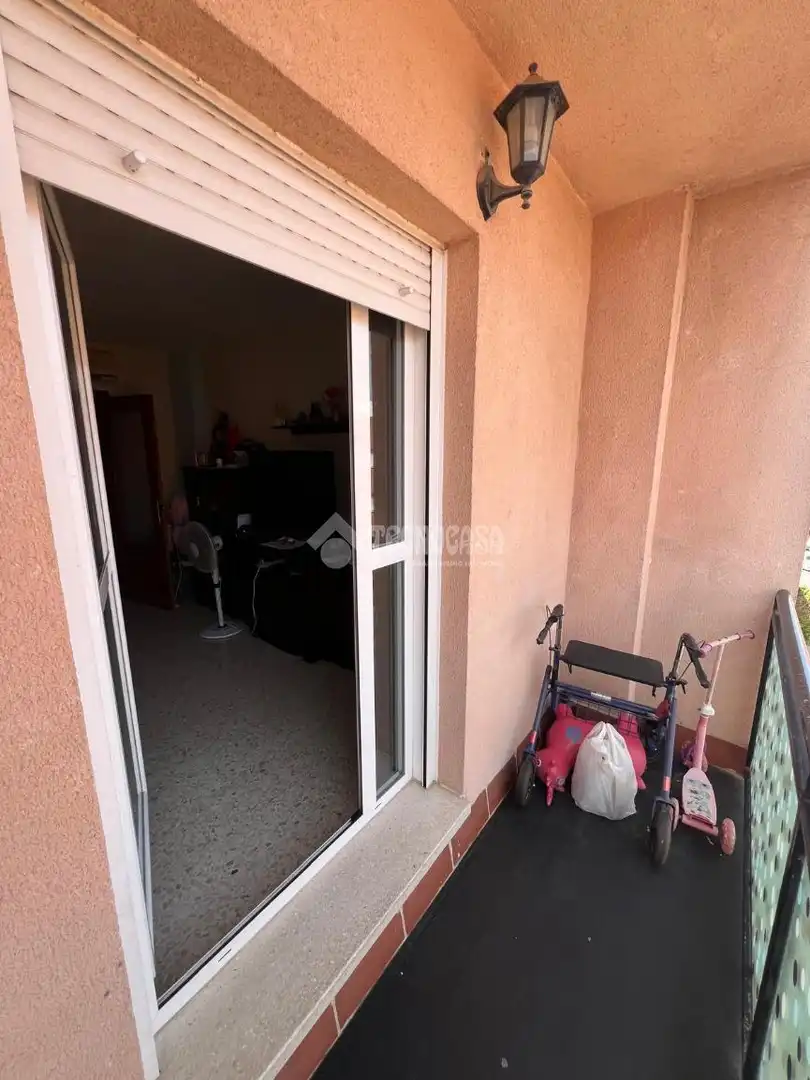 Balcony of Flat for sale in Dos Hermanas  with Air Conditioner, Heating and Terrace