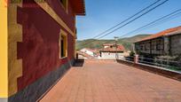 Vista exterior de Casa o xalet en venda en Ruente amb Calefacció, Terrassa i Traster