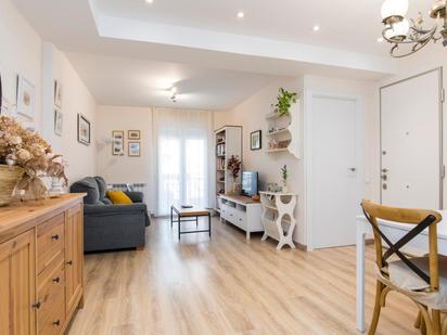 Living room of Flat for sale in  Zaragoza Capital  with Air Conditioner, Heating and Balcony