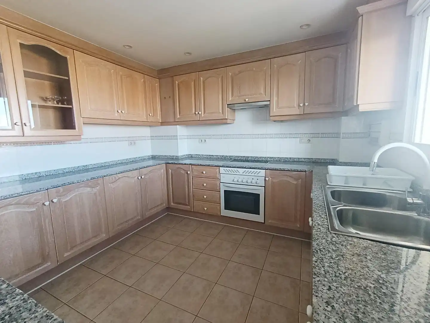 Apartments for rent in Oliva Playa