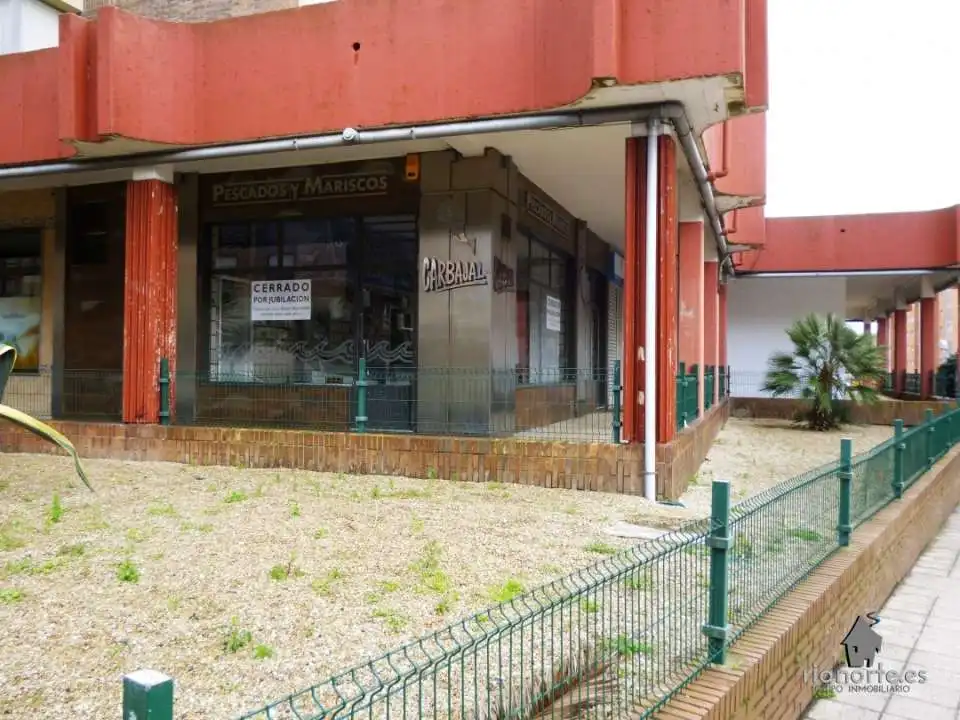 Locale commerciale in affitto a Avenida Portugal