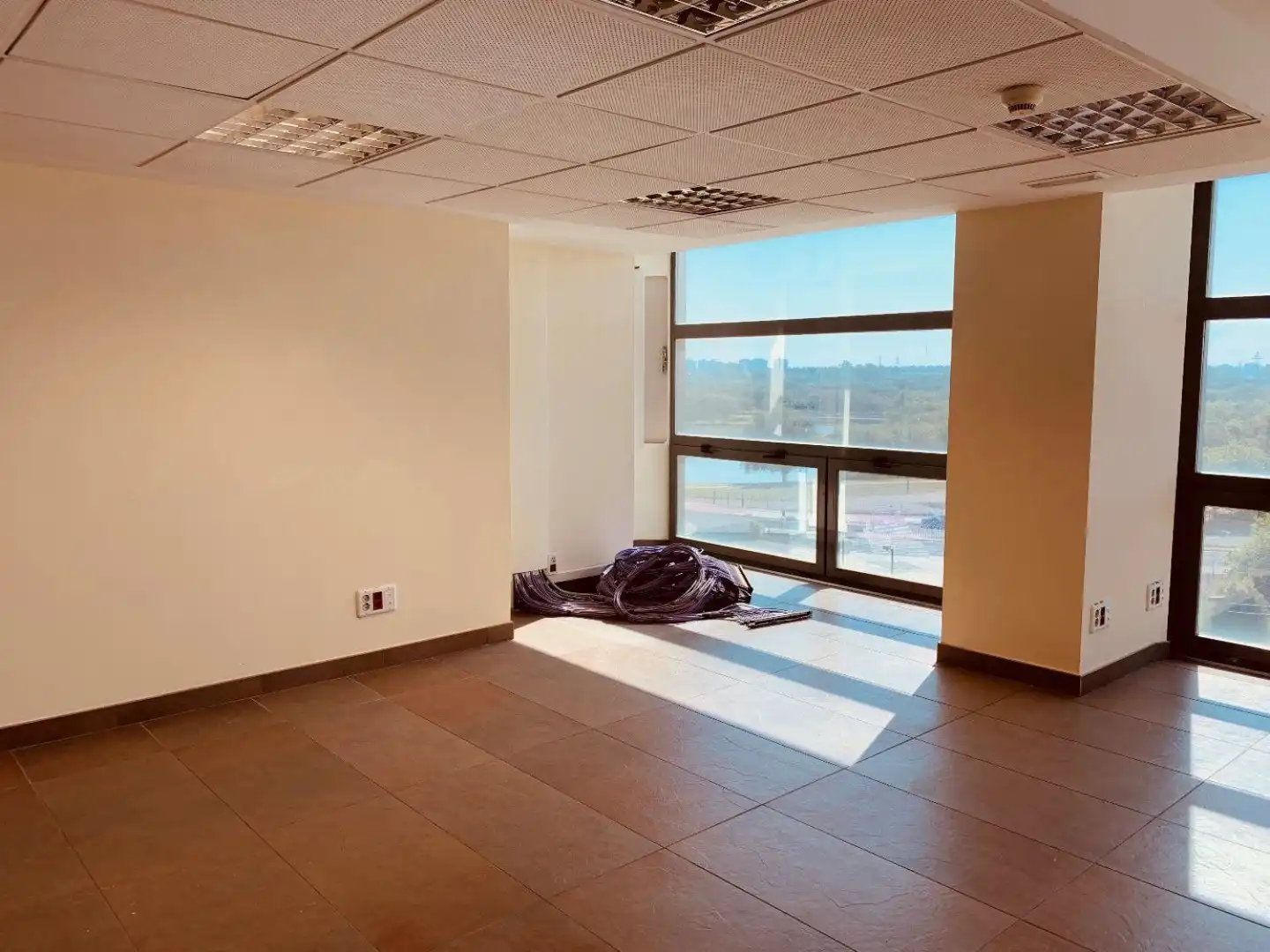 Oficina de alquiler en Santiponce