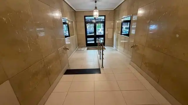 Flat with lift to rent in Calle JUAN DE URBIETA, imagen 3