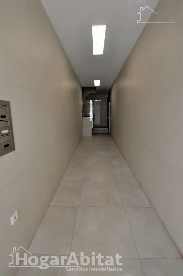 Piso en venta en Valencia con Balcón