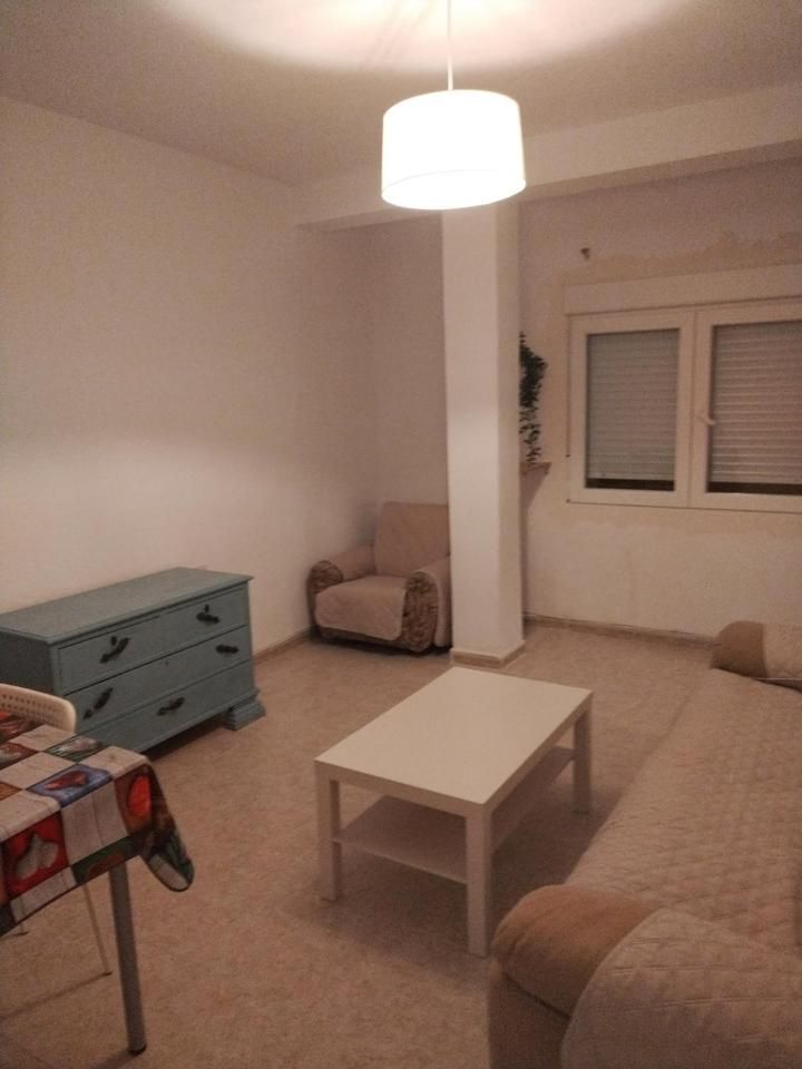 Living room of Flat to rent in  Granada Capital  with Air Conditioner and Furnished