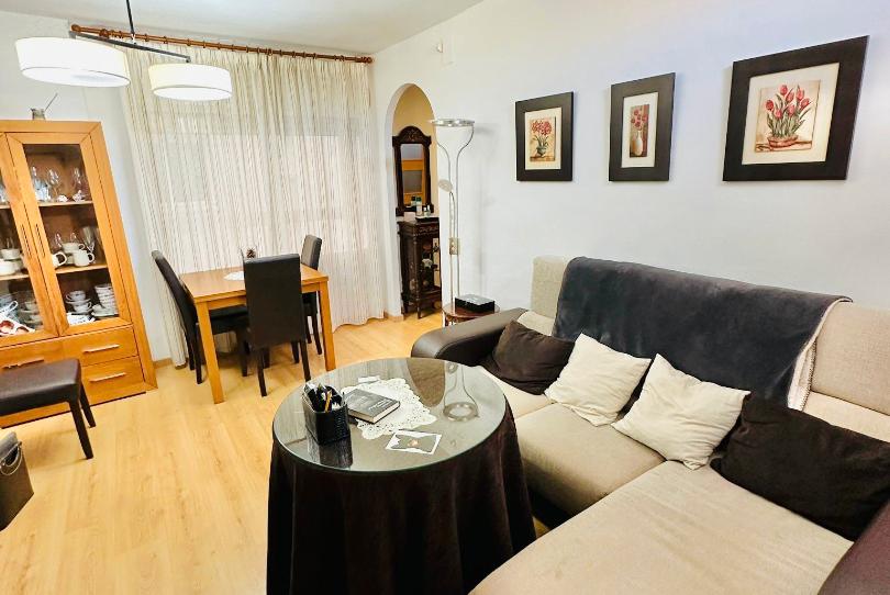 Photo 1 of Flat to rent in Calle Emperatriz Eugenia, Camino de Ronda, Granada
