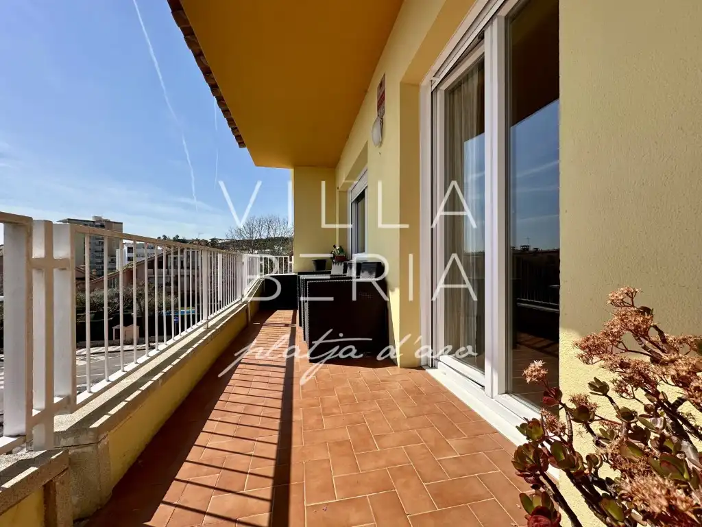 Terraza de Apartamento en venta en Castell d'Aro, Platja d'Aro i s'Agaró con Calefacción y Terraza