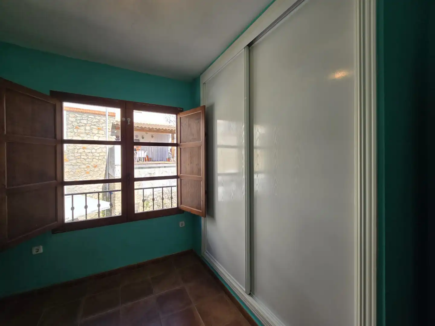 Habitación de Casa adosada en venta en Olmeda de las Fuentes con Calefacción