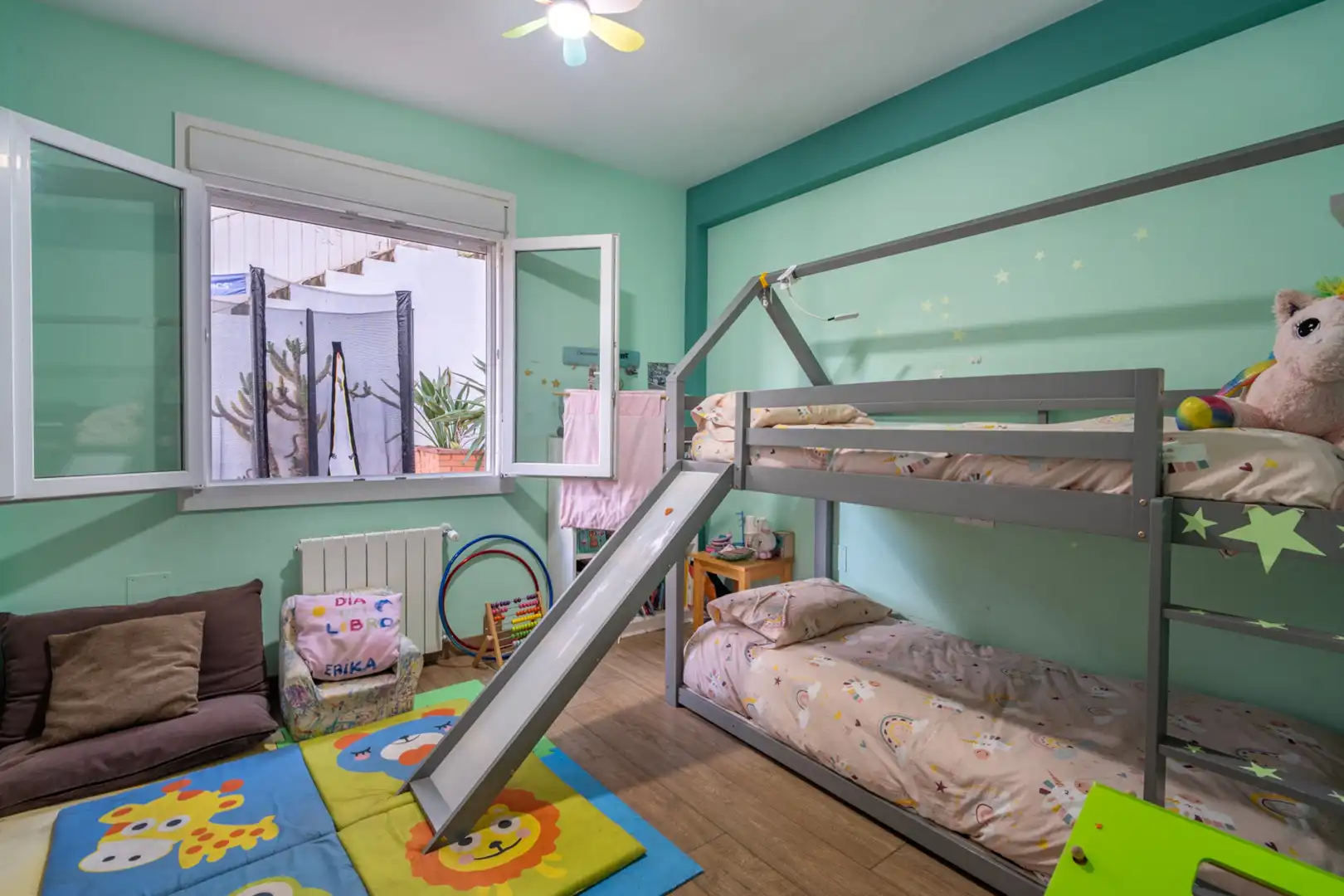Bedroom of Houses for sale in Málaga  with Air Conditioner, Heating and Private garden