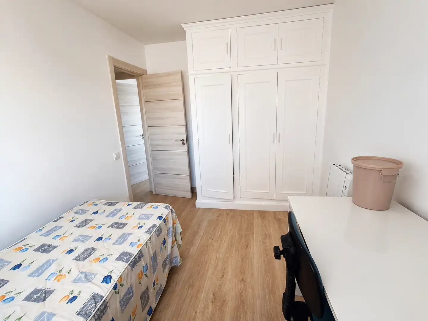 Habitación de Piso de alquiler en Santander con Calefacción, Amueblado y Horno