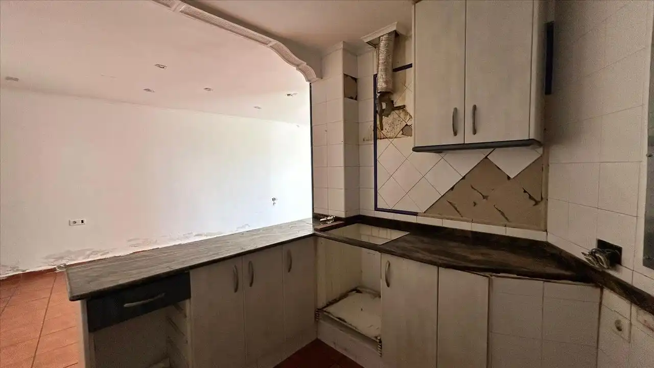 Cuina de Casa adosada en venda en Benimuslem amb Terrassa
