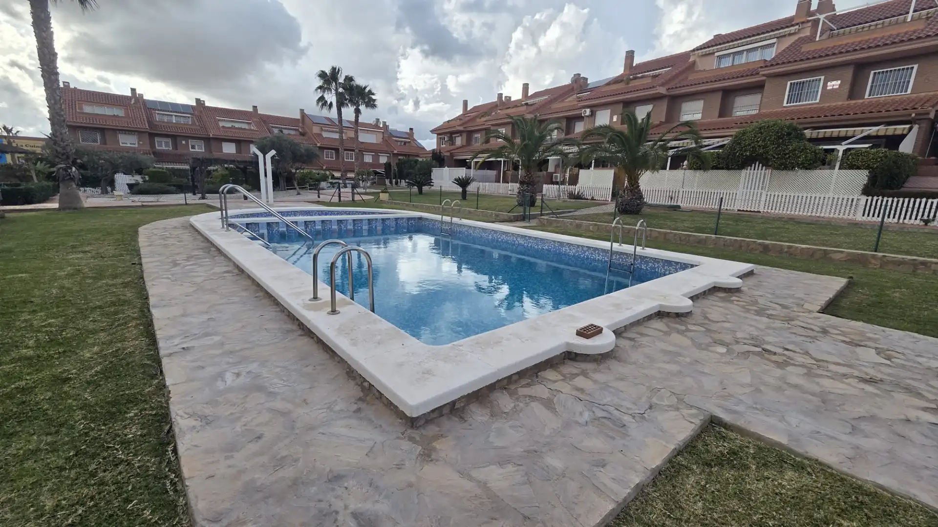 Piscina de Casa o chalet en venta en Alicante / Alacant con Aire acondicionado, Jardín privado y Terraza