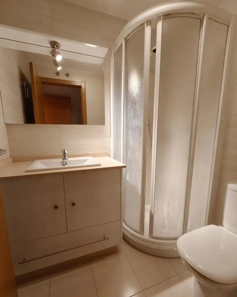 Baño de Apartamento de alquiler en Ames con Calefacción, Trastero y Amueblado