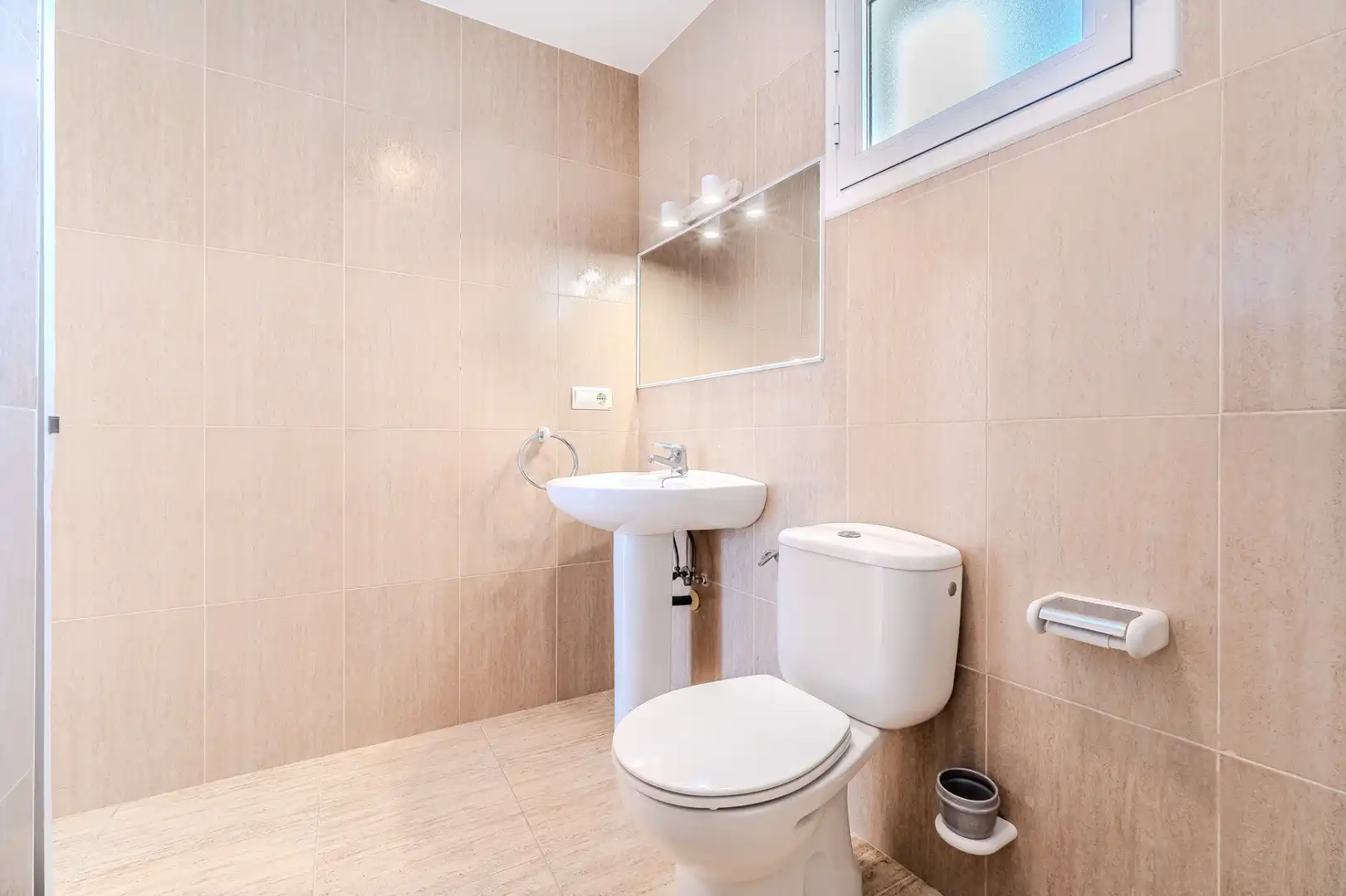 Baño de Casa o chalet en venta en L'Ametlla de Mar  con Aire acondicionado, Calefacción y Jardín privado